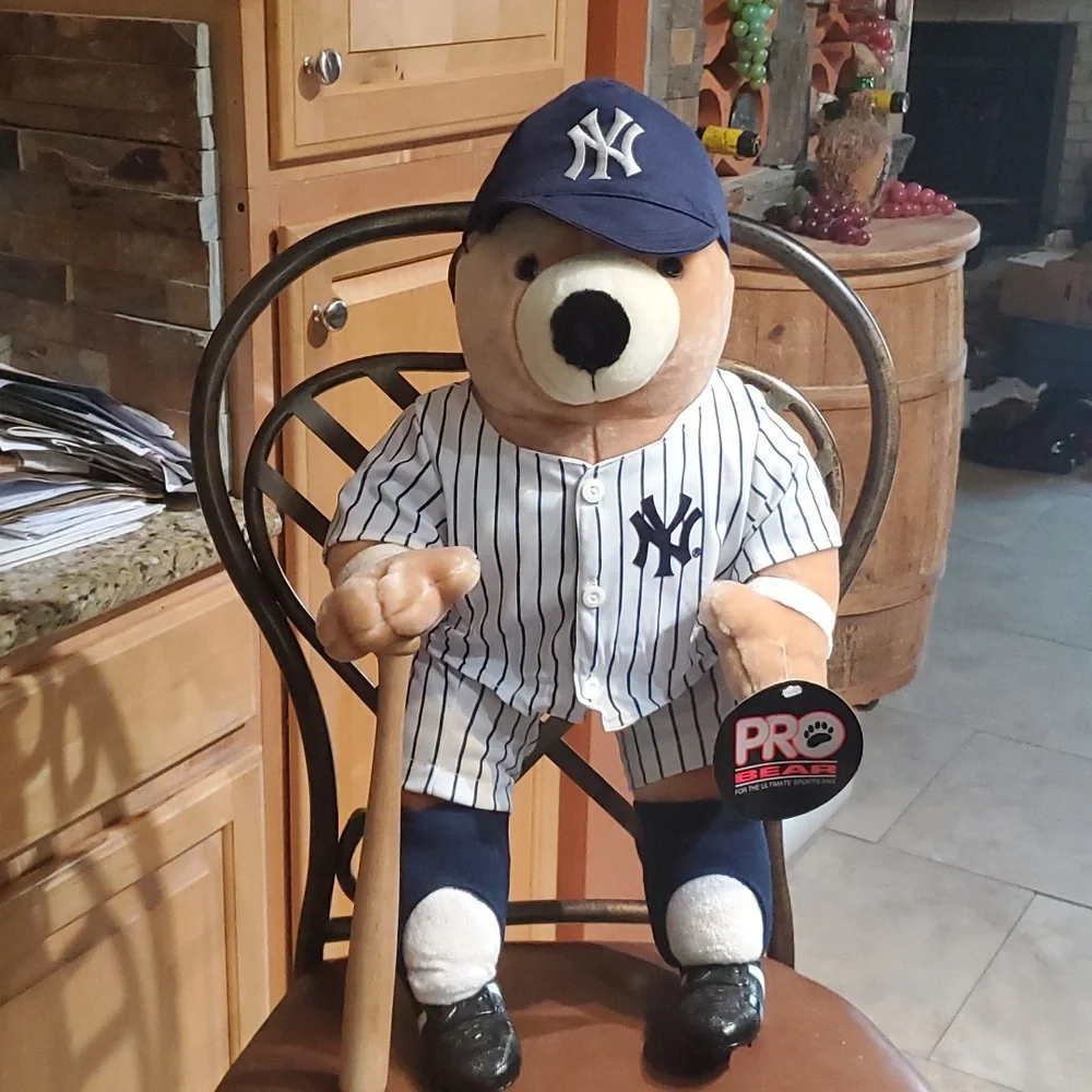 NY Yankees 22" Large Stuff Animal Bear 1993 Pro Bear Baseball Bat Inaugural VGUC - Picture 1 of 7